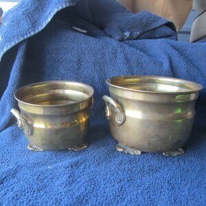 VTG PAIR OF BRASS POTS W/HANDLES AND FEET GREAT FOR PLANTS OR PICKS